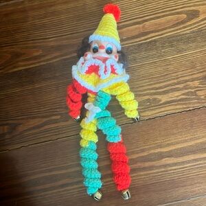 Crotchet clown